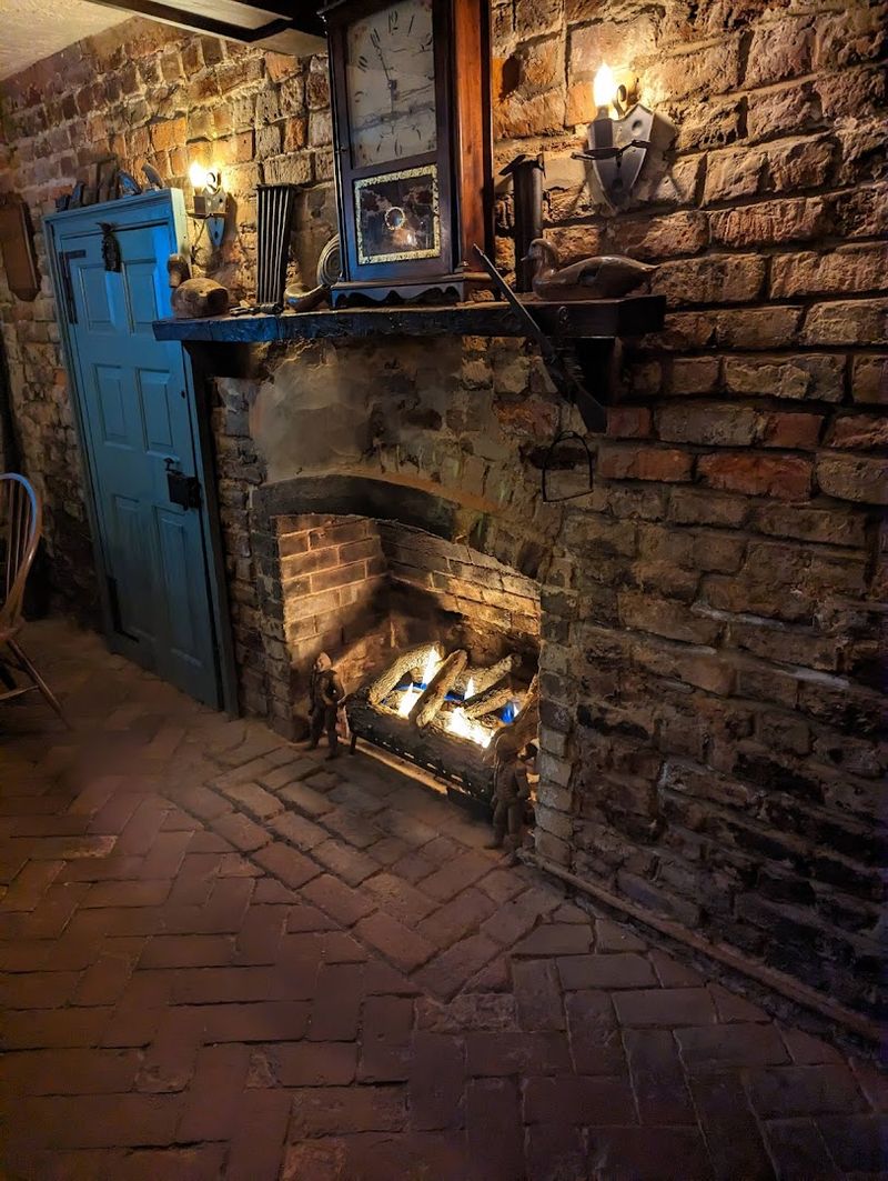 The Fireplace That Sets the Mood Before You Even Sit Down