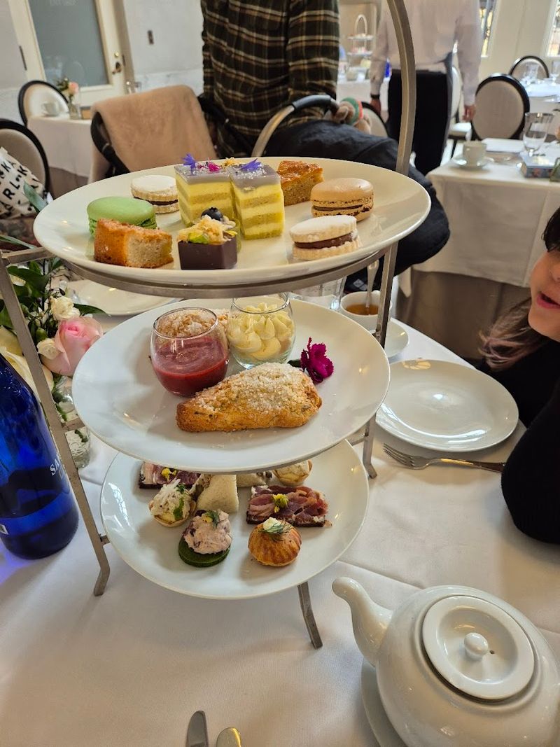 The Allure Of A Hidden Tea Sanctuary