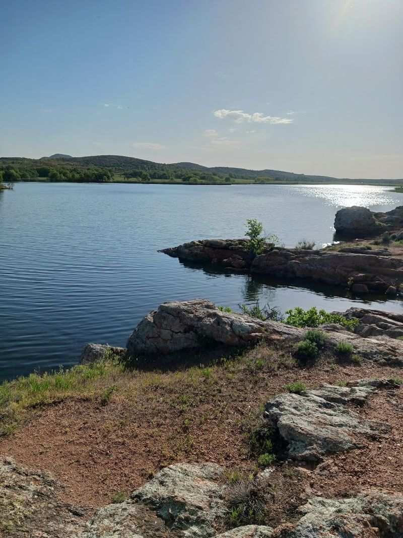 The Lake View Feels Like a Painting Come to Life