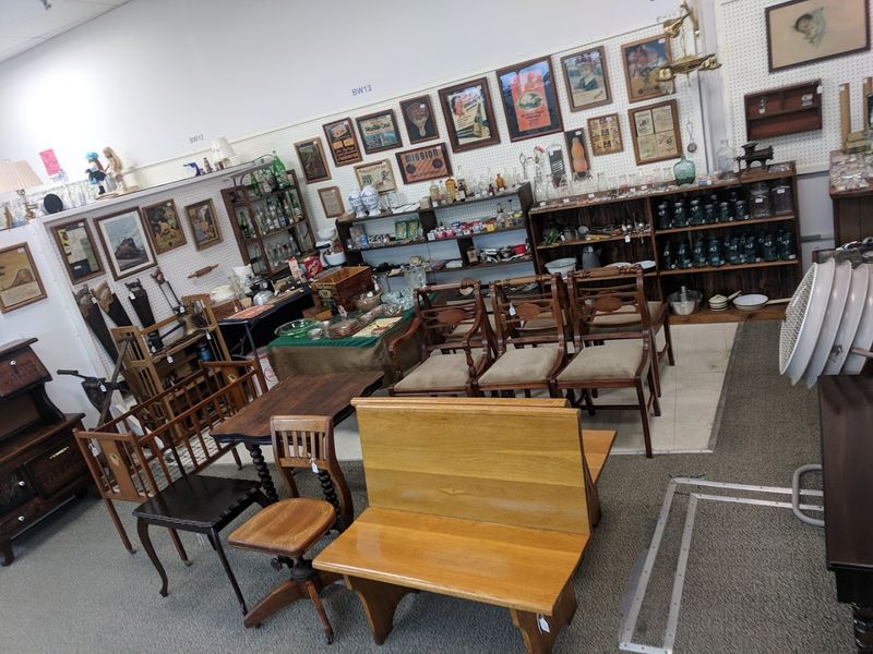 Benches And Walkers Help Shoppers Explore Every Corner
