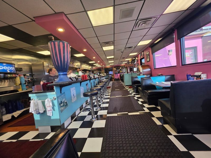 Retro Decor Frozen in the Best Way