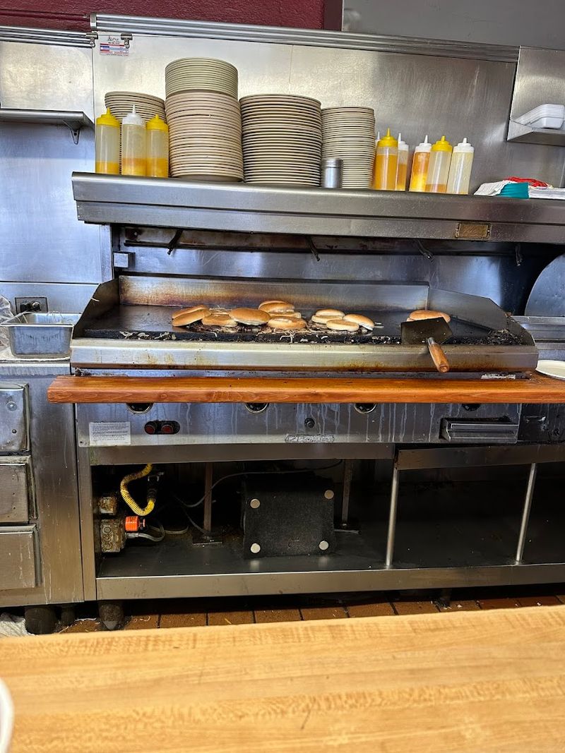 The Flat-Top Grill That Has Earned Every Scratch