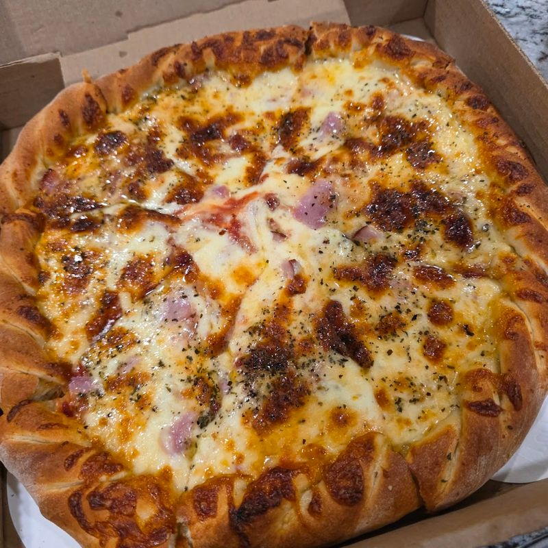 Hand-Tossed Dough Done Right