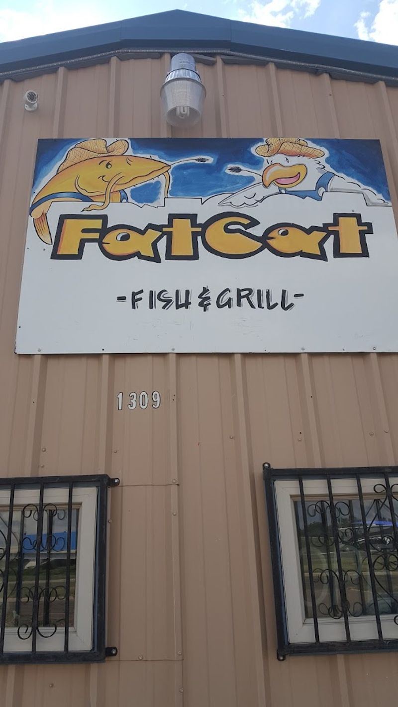 Why Fat Cat Fish & Grill Deserves a Spot on Your Texas Road Trip