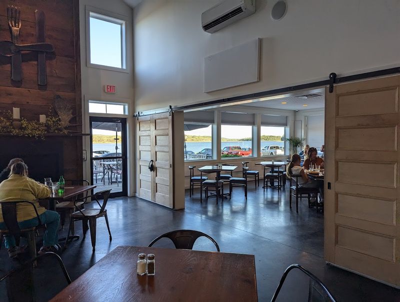 The Simple Charm Of A New England Dining Room