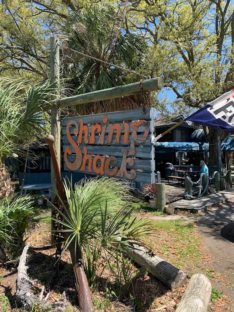 A Roadside Beacon For Seafood Lovers