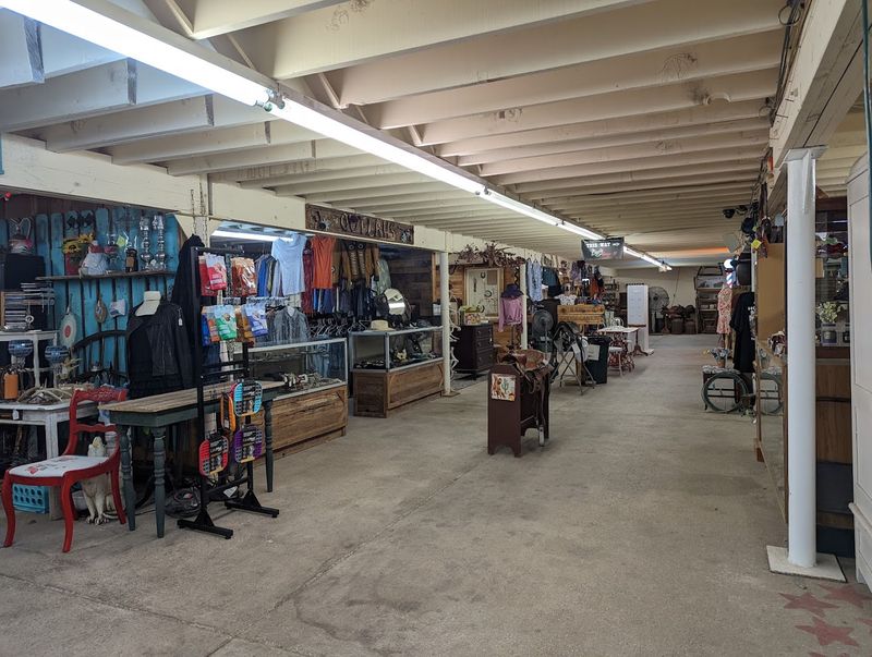 Over 70 Dealers Under One Roof