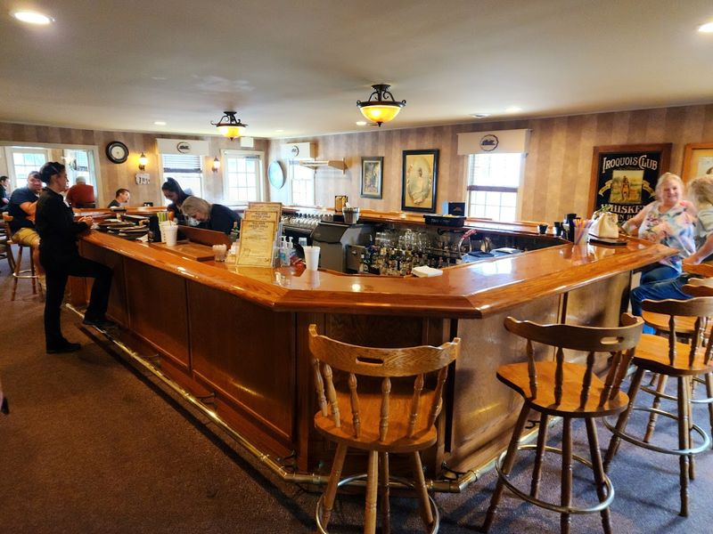 The Supper Club Feel People Keep Coming Back For