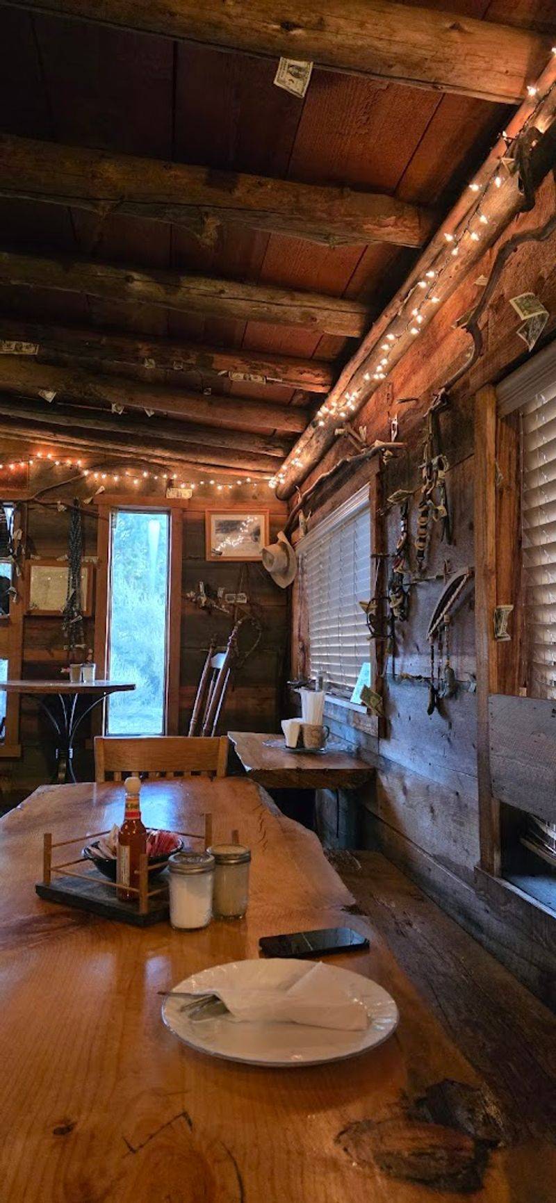 The Rustic Atmosphere That Sets the Mood