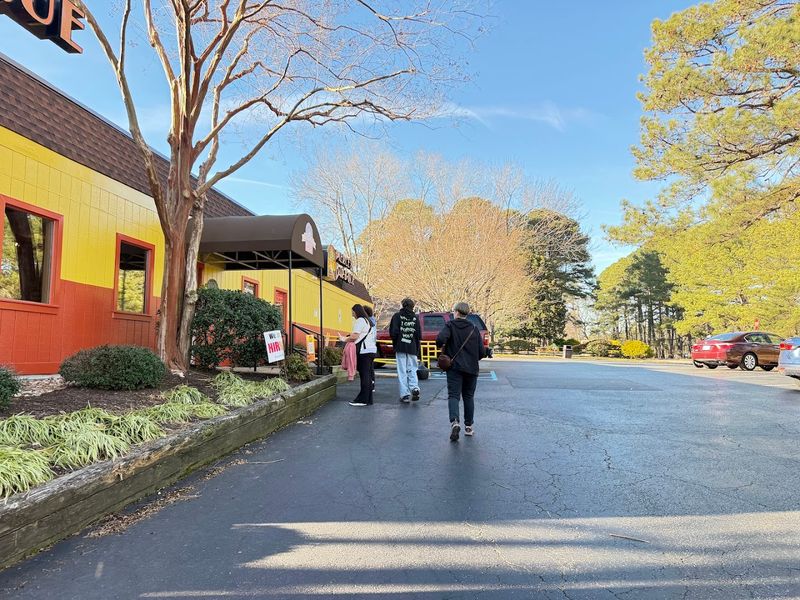 Six Smoking Pits Running Around The Clock