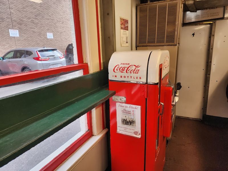 The Atmosphere That No Interior Designer Could Replicate