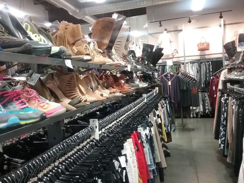 Clean Dressing Rooms and a Stress-Free Try-On Experience