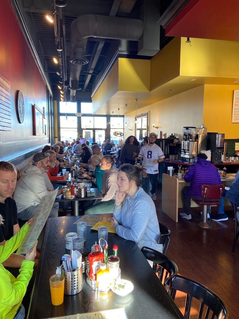 What the Morning Crowd Says About This Place