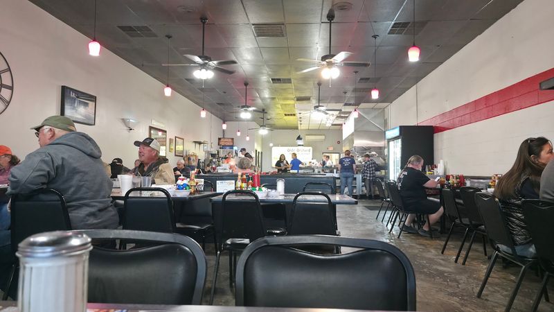 Morning Crowds Tell You Everything You Need to Know