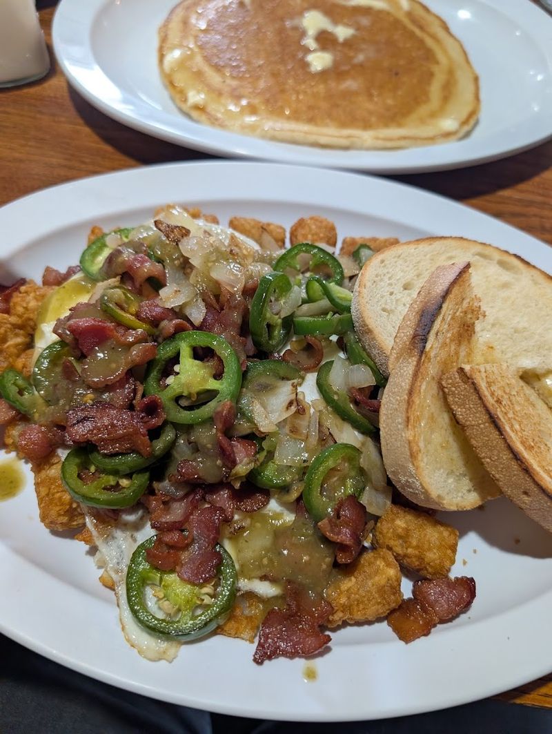 Tot Smash: The Breakfast Plate That Earns the Hype