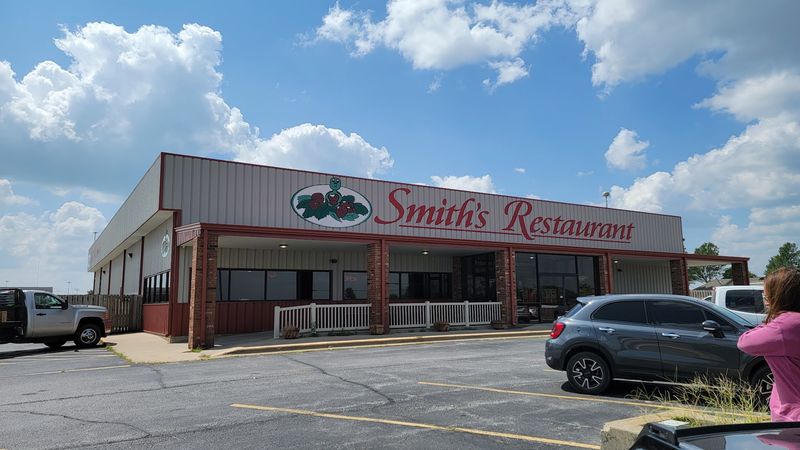 First Look at Smith's Restaurant
