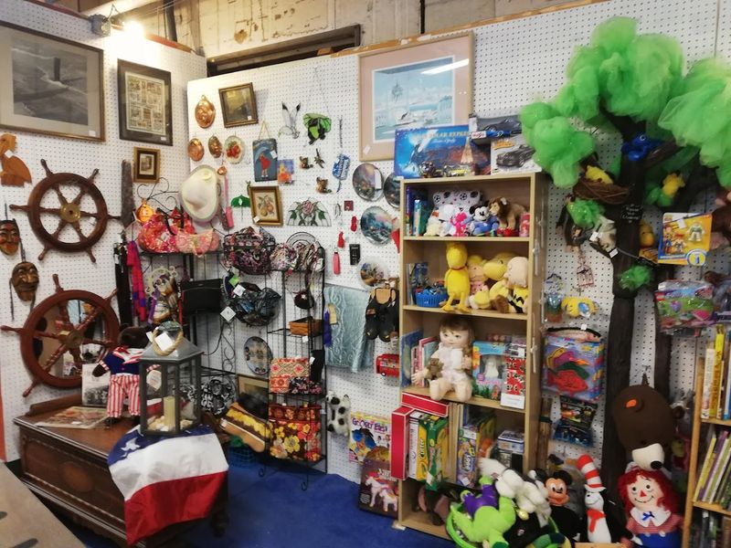 Nautical Antiques That Tell Stories of the Sea