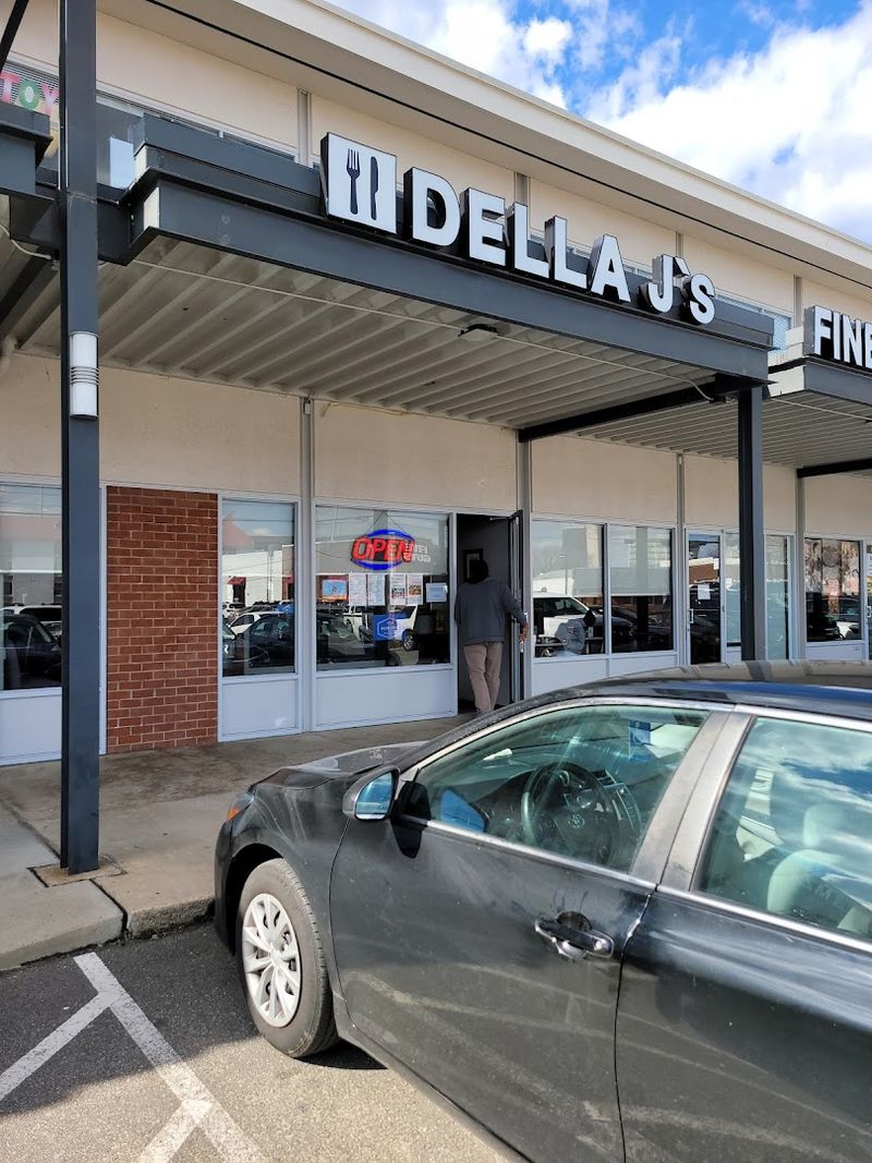 Plan Your Visit to Della J's Delectables