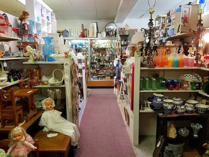 Two Floors of Pure Discovery