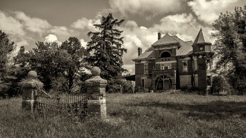 The Origins: A Property Born in the 1700s