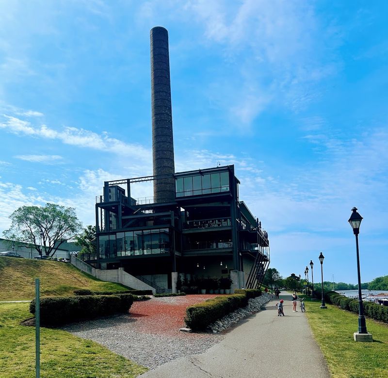 Rocketts Landing Neighborhood and Why Location Matters