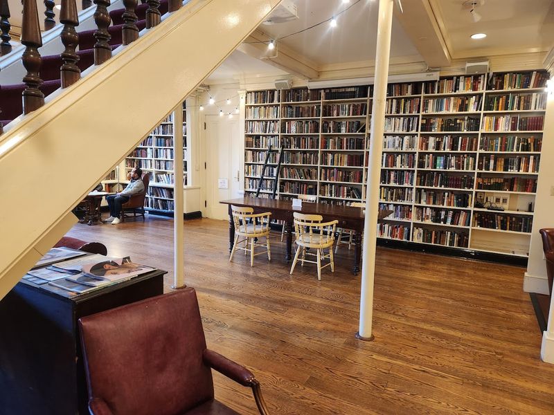 A Peaceful Escape For Curious Souls In The Heart Of Providence