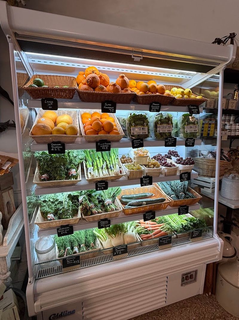 Fresh Local Produce Sourced Within 100 Miles