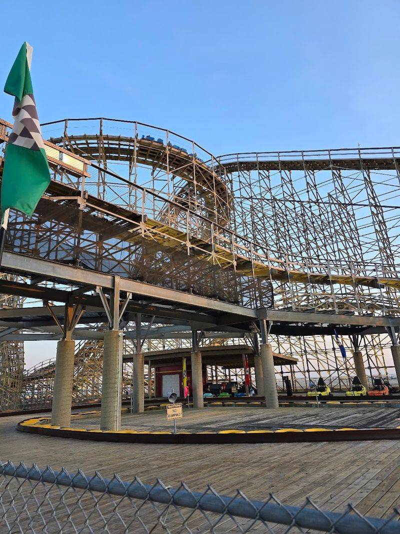 How the Hybrid Design Keeps the Ride Smooth and Strong