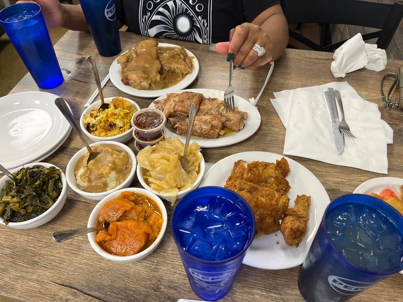 Family-Style Dining That Brings People Together