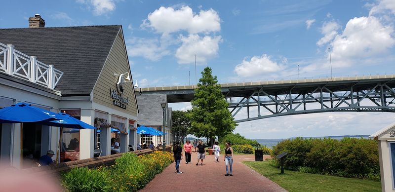 Riverwalk Landing: Waterfront Vibes With Small-Town Soul