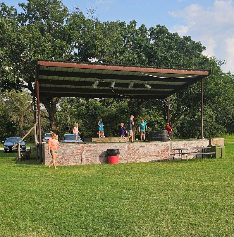 Live Music That Turns Dinner Into an Event