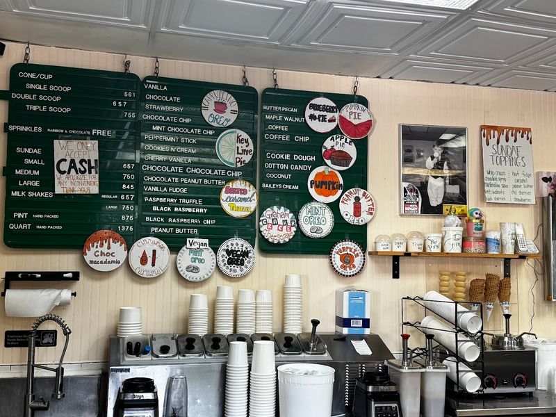 Pumpkin Pie Ice Cream and the Flavors That Define the Season