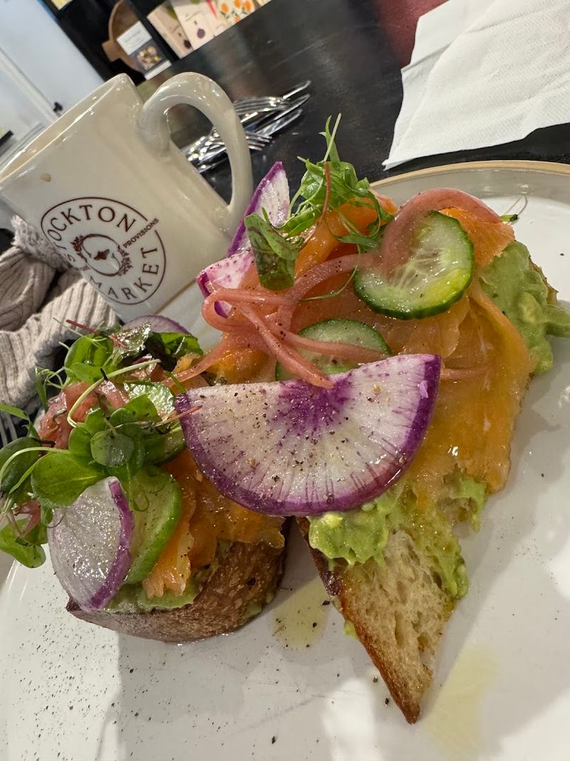 A Brunch Menu Built Around Seasonal, Thoughtful Ingredients