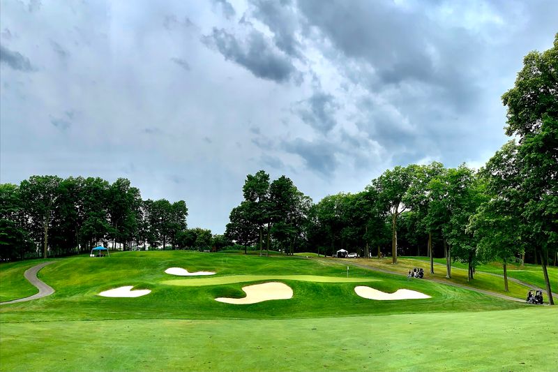 Rush Creek Golf Club: Tee Off in Style