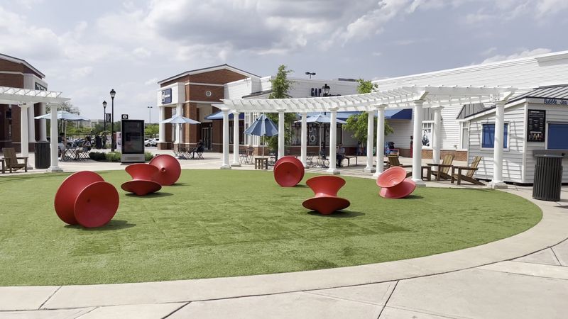 The Open-Air Layout That Makes Shopping Feel Like a Stroll