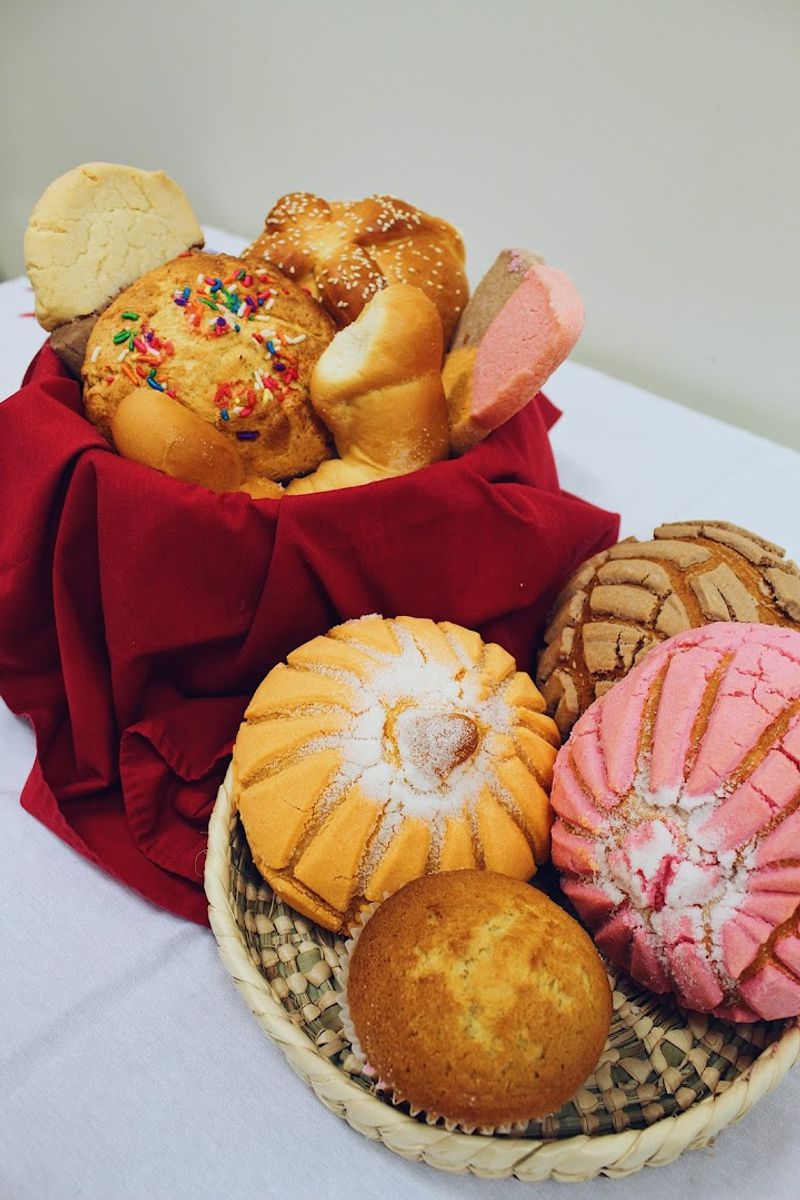 Freshly Baked Bread and Pan Dulce Worth the Detour