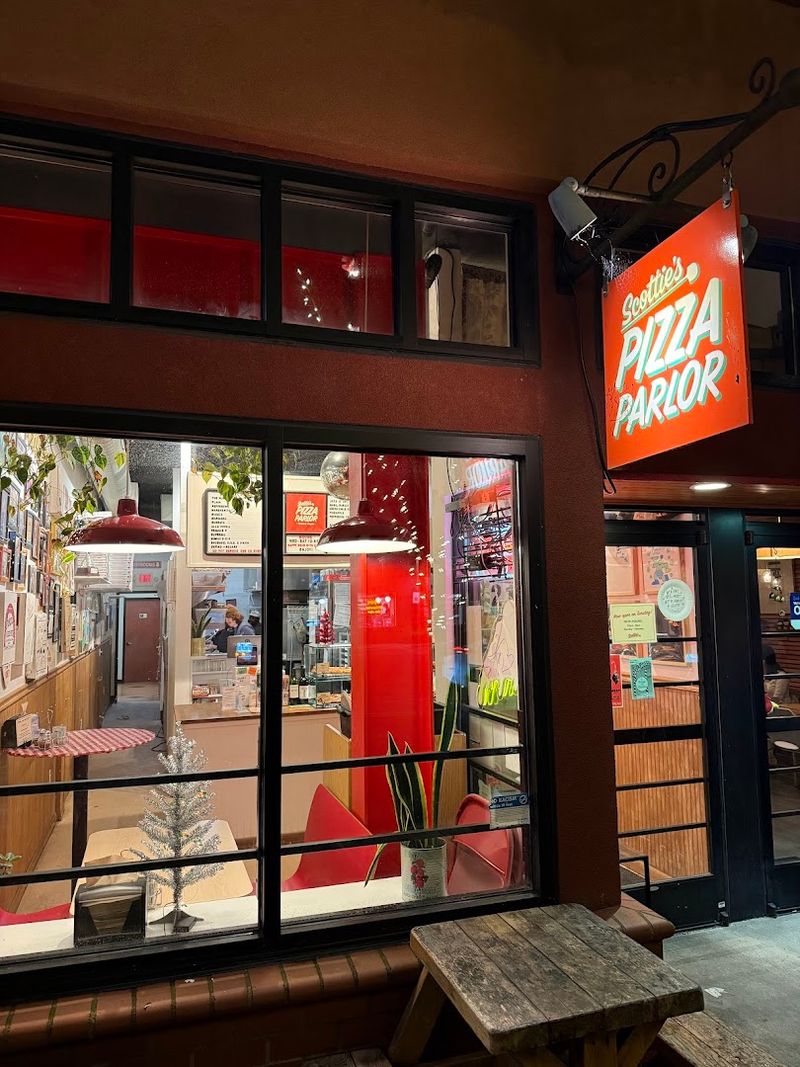 Scottie's Pizza Parlor SE, Portland, Oregon