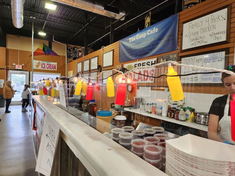 Food Stalls With Flavors From Around the World