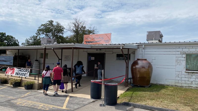 Plants and Garden Goods for the Green-Thumbed Shopper