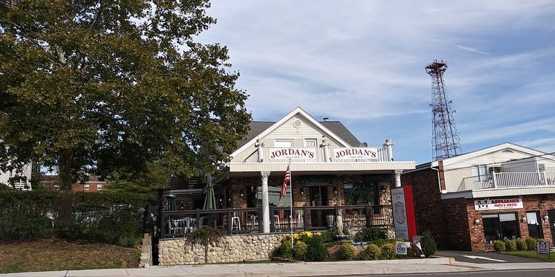 The Atmosphere That Makes Every Sip Feel Like an Event