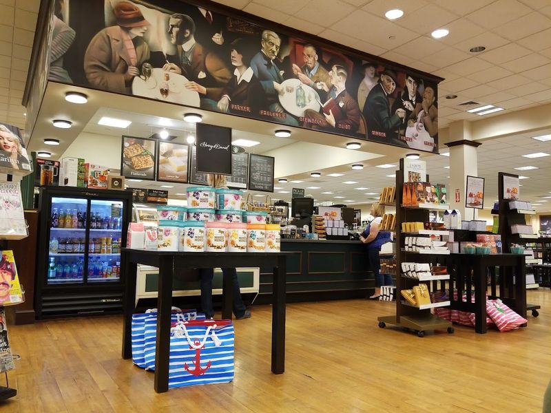 Barnes & Noble, Moorestown