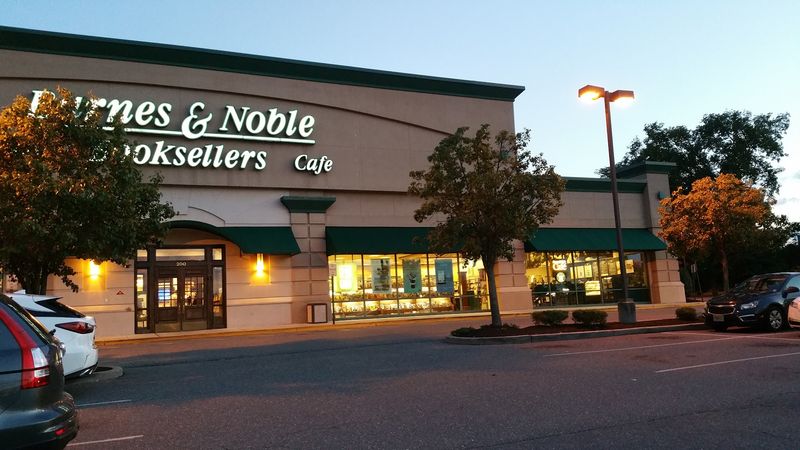 Barnes & Noble, Marlton