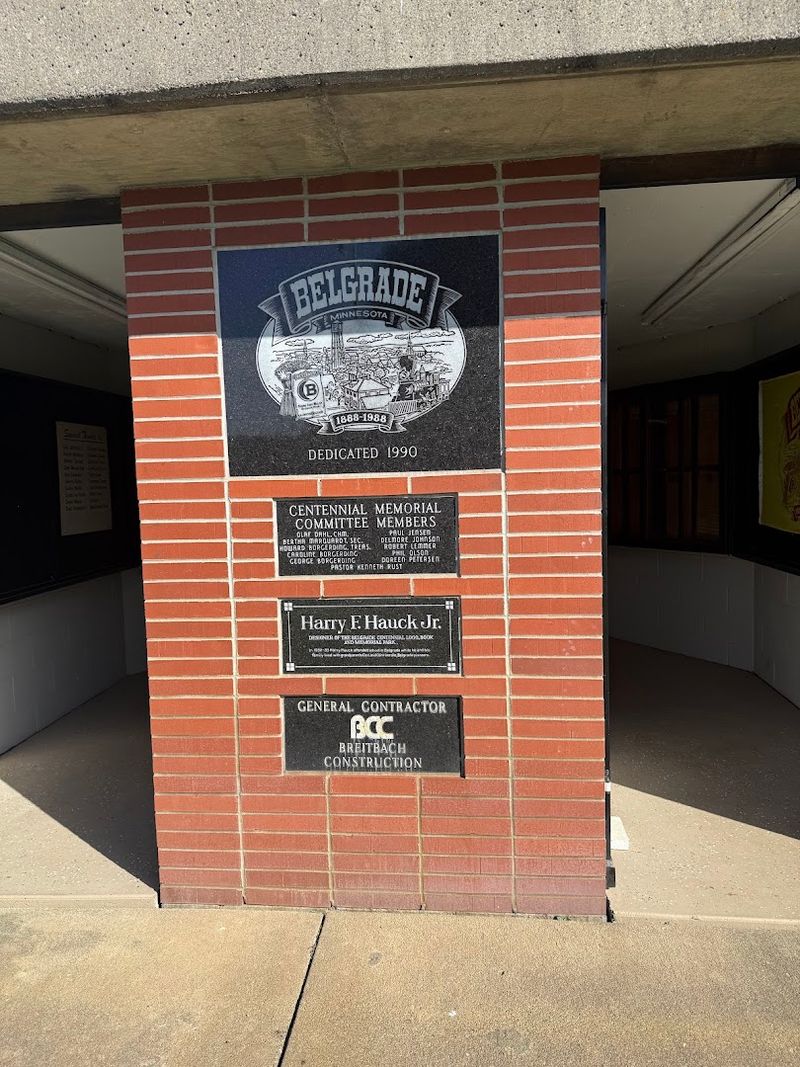 The Hidden Space Under the Crow