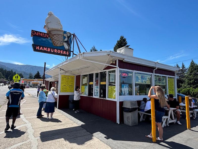 A Roadside Legend Along the Columbia River Gorge