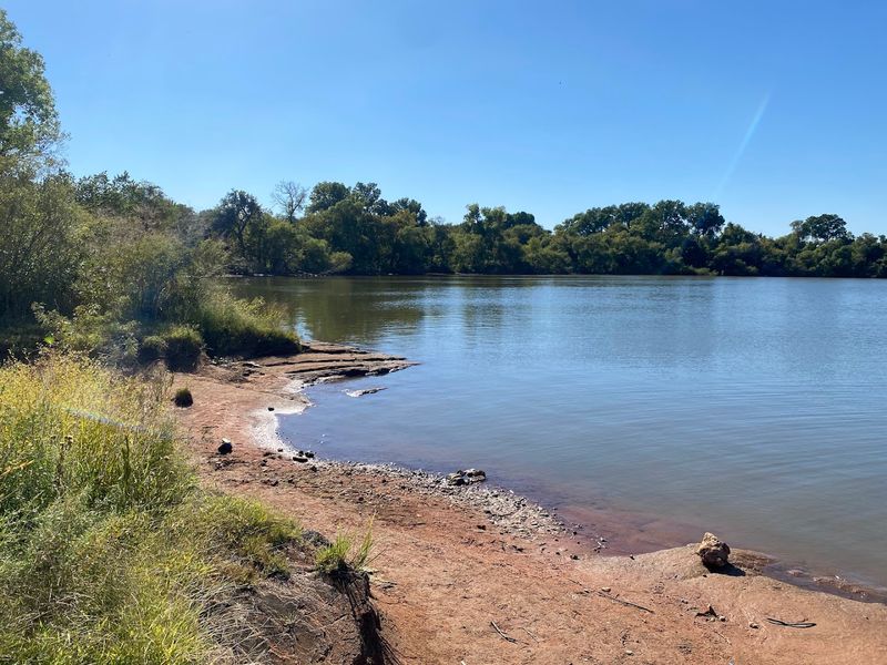 Trails, Picnic Areas, and Ways to Enjoy the Shoreline on Foot