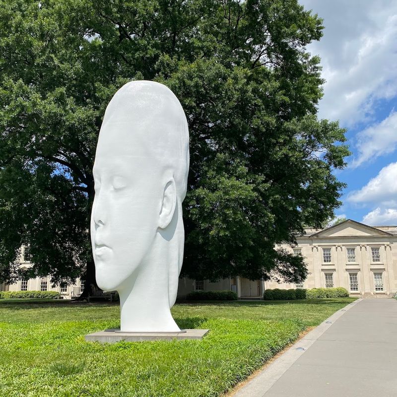 Planning Your Visit to 200 N Arthur Ashe Blvd