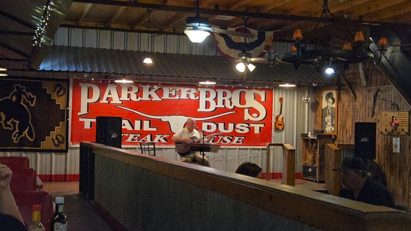 Live Music on Weekends: Dinner With a Soundtrack