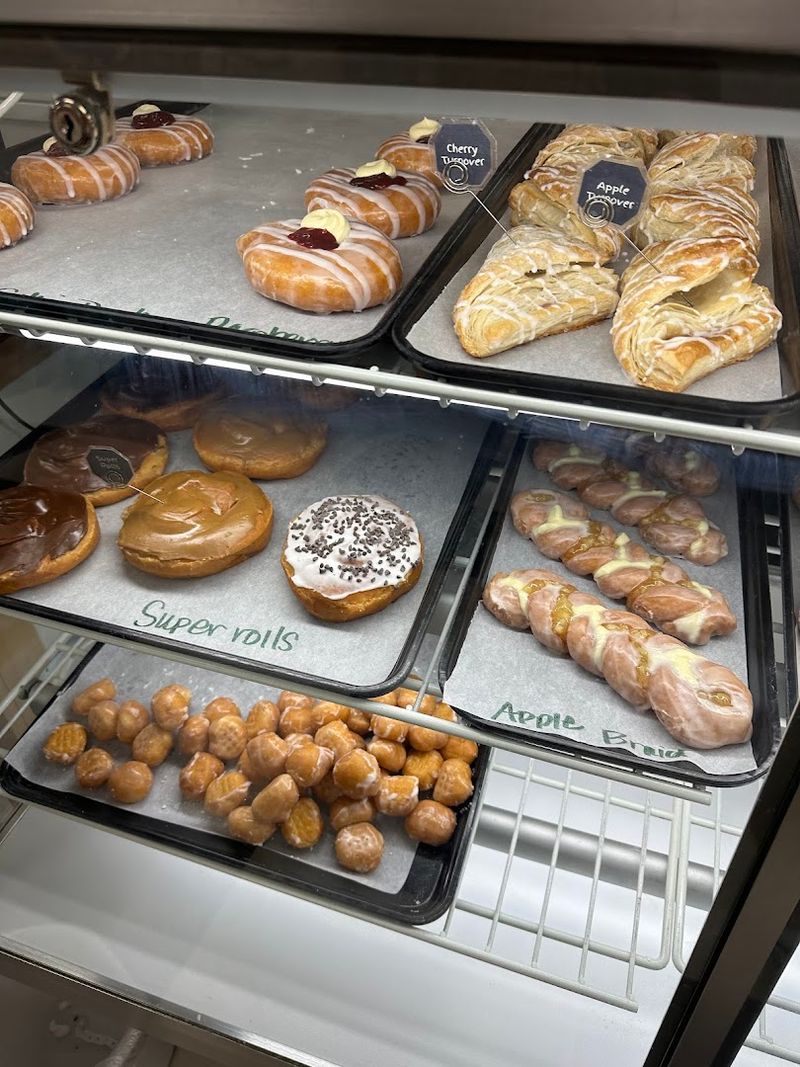 Why People Drive Across State Lines for a Donut