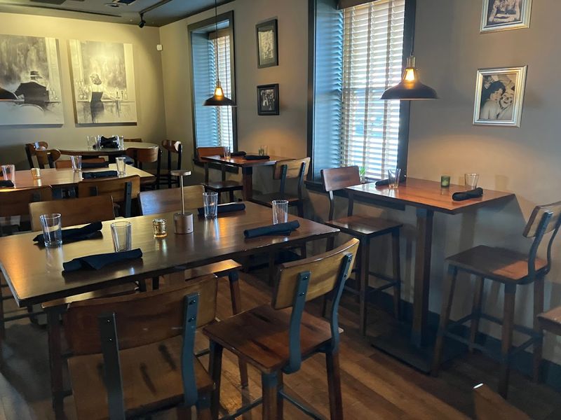 Oak and Front Kitchen and Bar