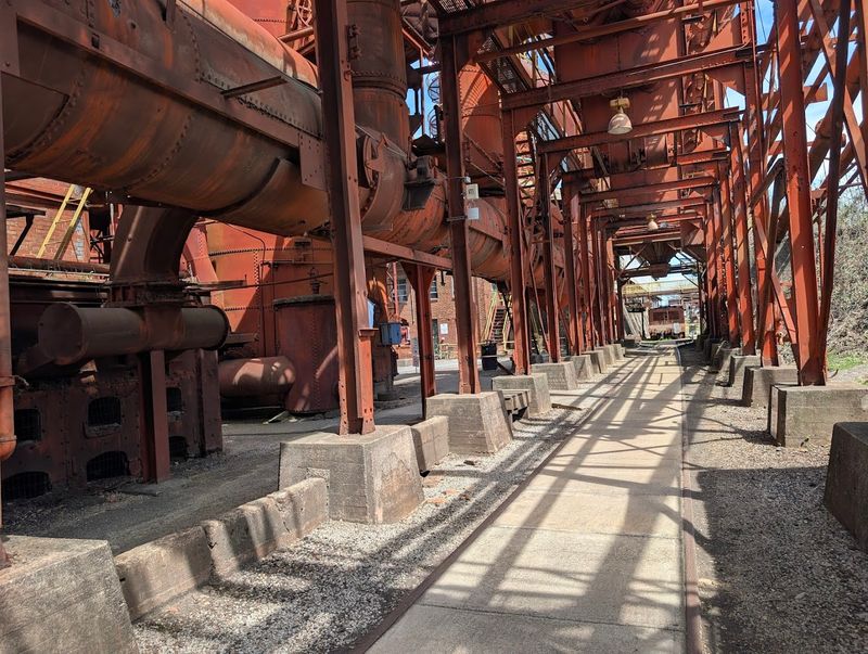 Self-Guided Exploring Makes The Visit More Immersive